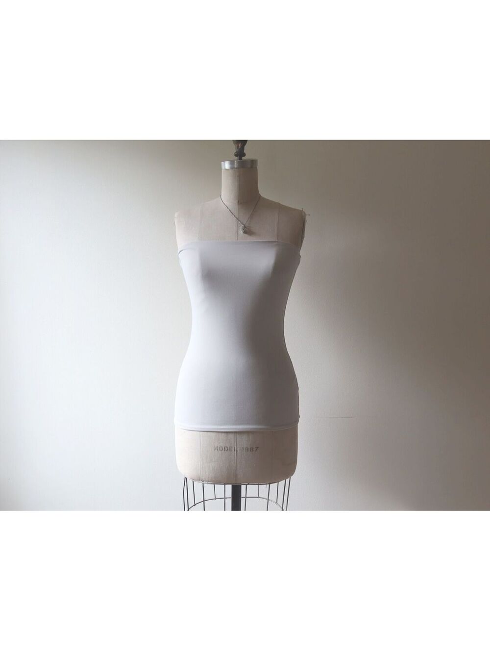 Aritzia Contour Off-White Strapless Tube Top Size M